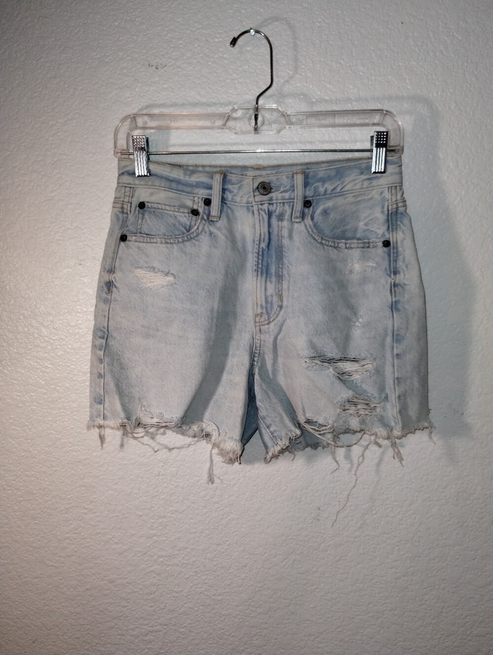 America Eagle Light Wash Jean Shorts Raw Hem Distressed Size 4